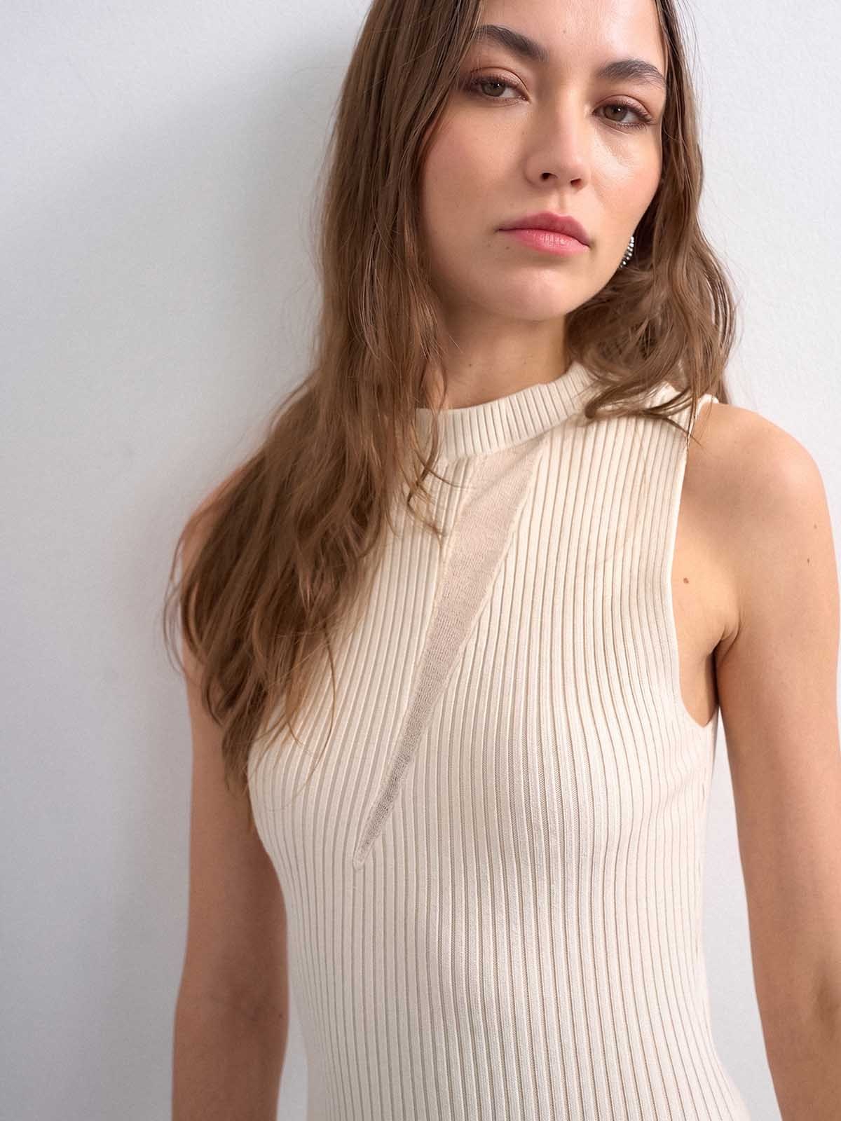 Robe longue en maille à panneaux transparents
