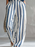 Blaue gestreifte Leinenhose mit weitem Bein