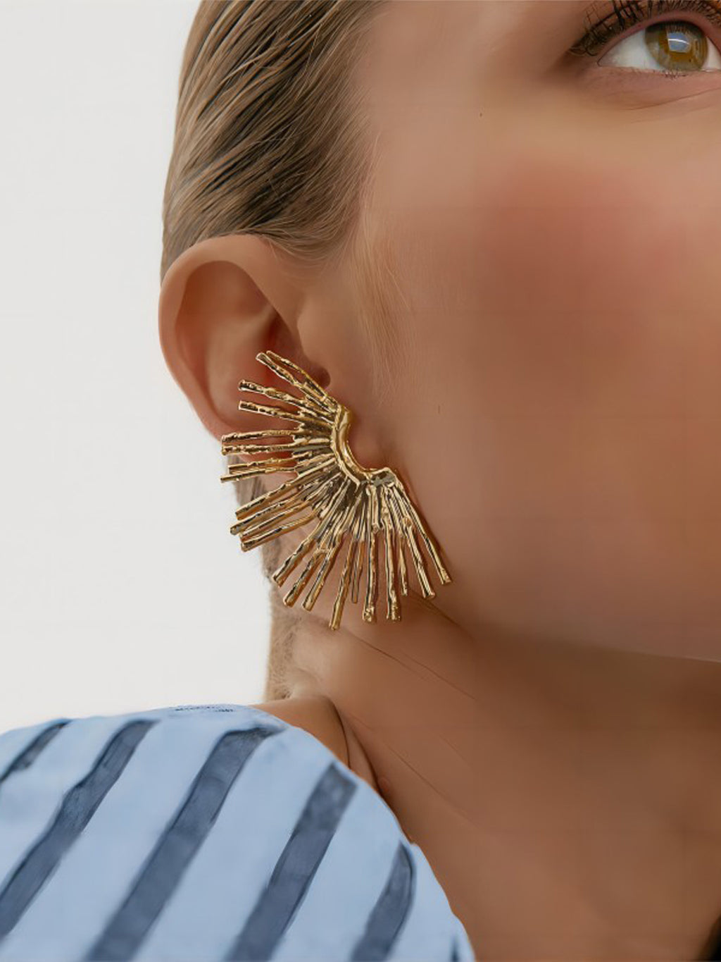 Ray Motif Gold Stud Earrings