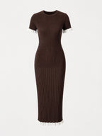 Geripptes Bodycon-Midikleid mit Rüschensaum