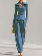 Traje ajustado azul cobalto