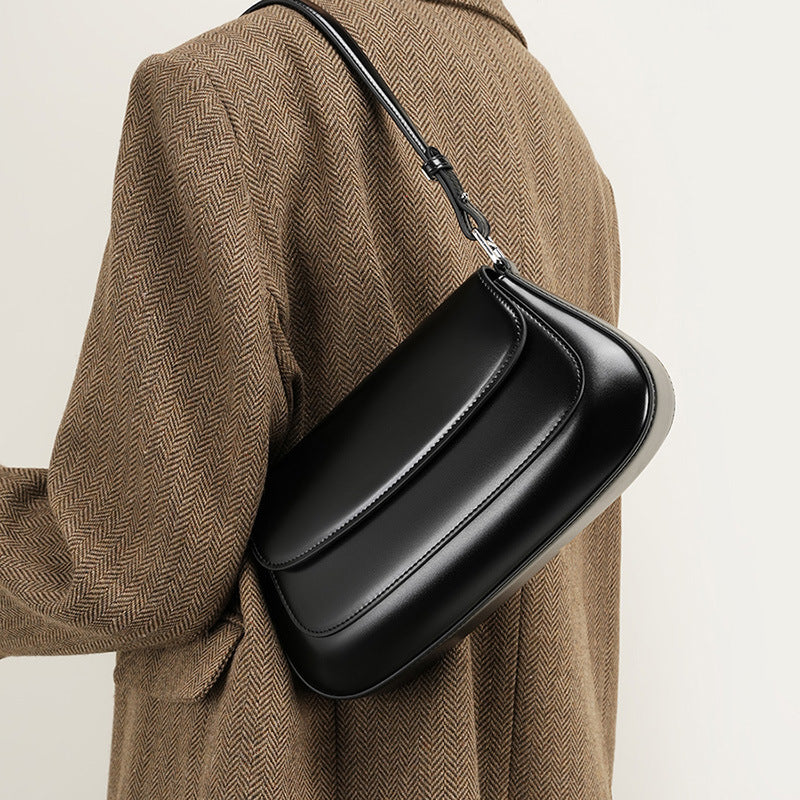 Leather Saddle Shoulder Bag