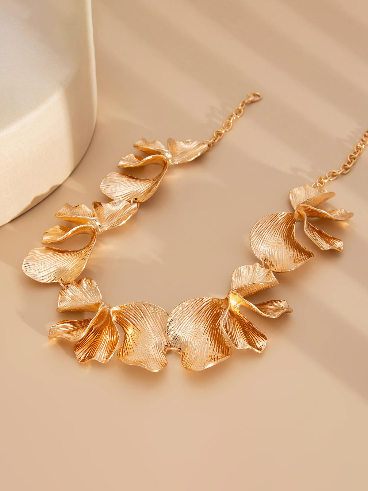 Metallic-finish Floral Collarbone Necklace