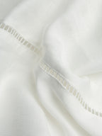 Leinenhose mit Spitzendetails und Cut-Outs