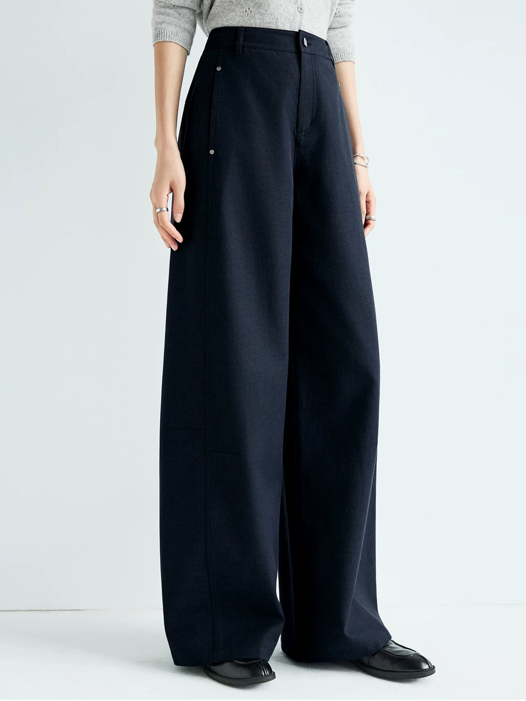 Lyocell Barrel-Leg Trousers