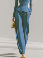 Traje ajustado azul cobalto