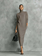 Vestido midi ajustado de cuello alto de punto de cachemira