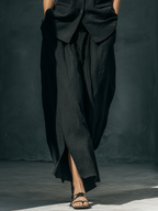 Gilet da donna in lino senza maniche con colletto alla coreana e ricamo floreale.