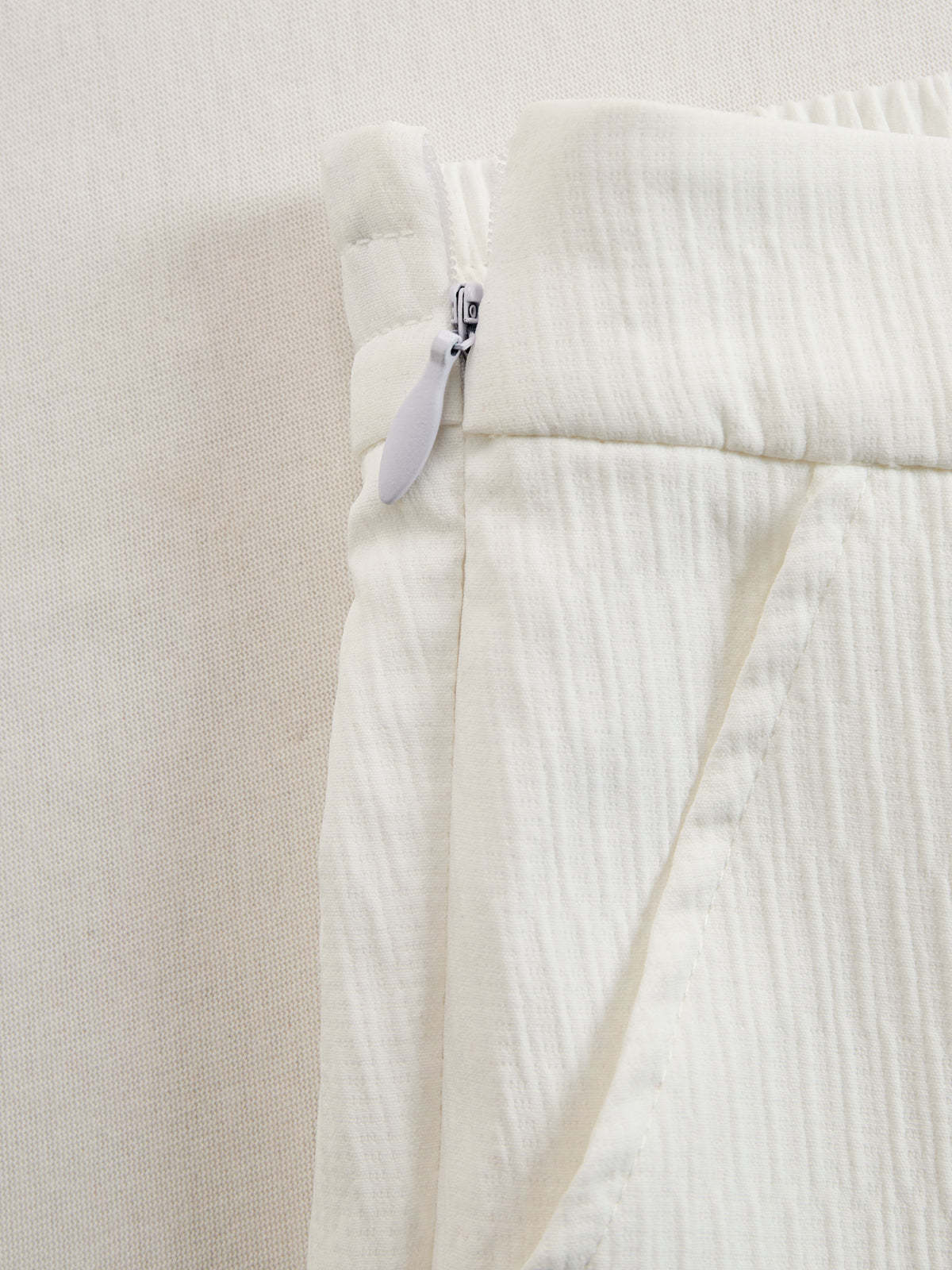 Creamy White Textured Lantern Sleeve Set