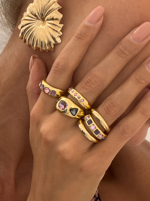 Ring-Set mit farbigen Edelsteinen