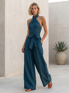 Neckholder-Overall mit weitem Bein und Bindeband in der Taille