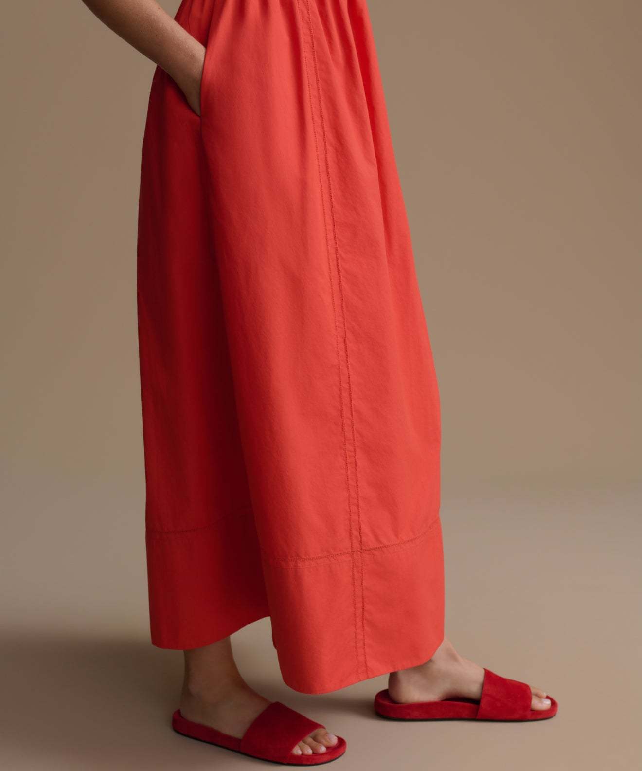 Cotton Linen V-Neck Maxi Dress for Women - Lightweight Summer Dress with Spaghetti Straps and Side Pockets