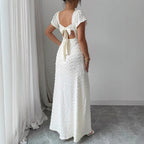 Strukturiertes Maxikleid mit eckigem Ausschnitt und Schlitz