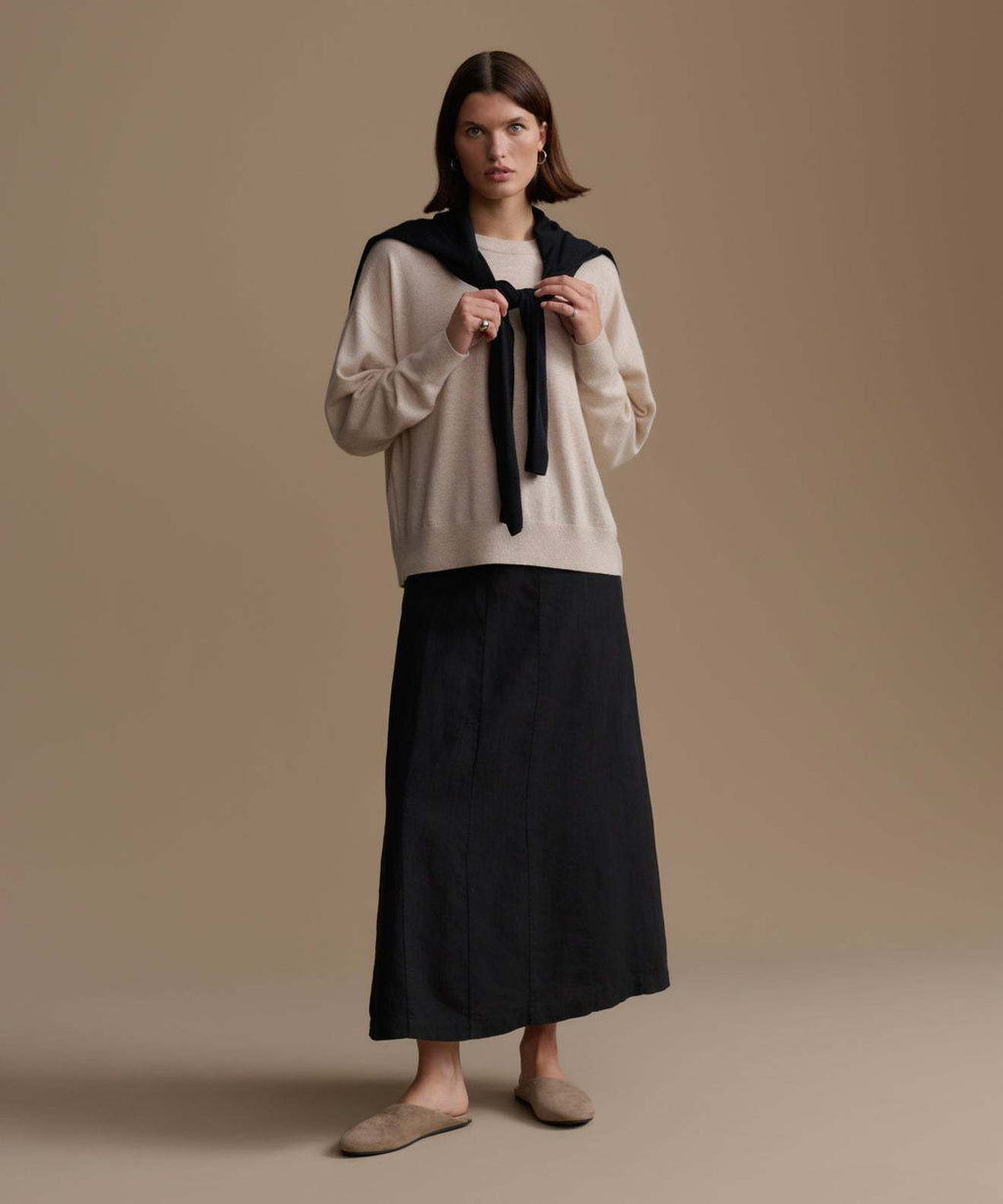 Soft Cotton Blend Knit Sweater with Detachable Navy Tie Collar and Long Sleeve Design