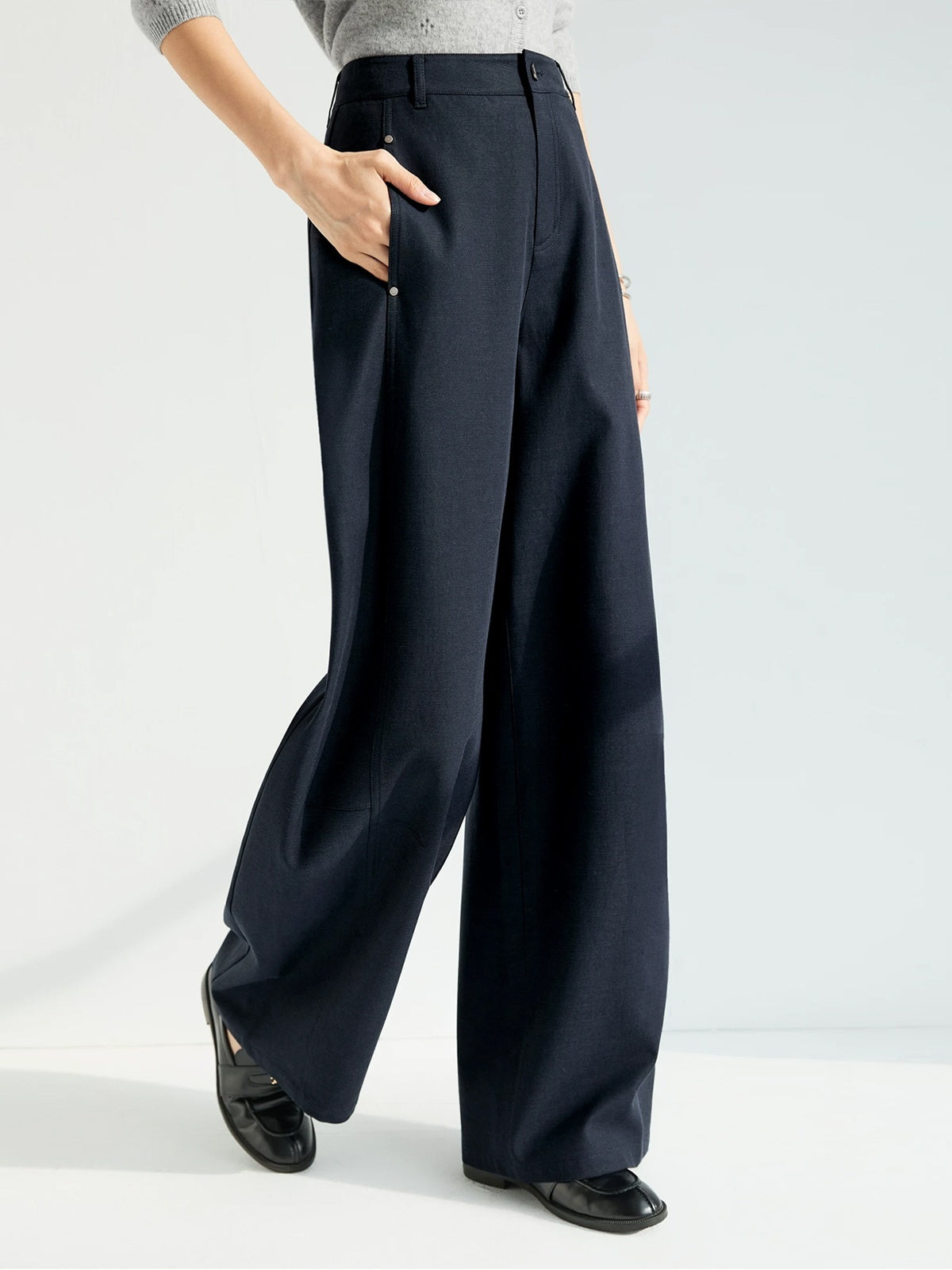 Lyocell Barrel-Leg Trousers