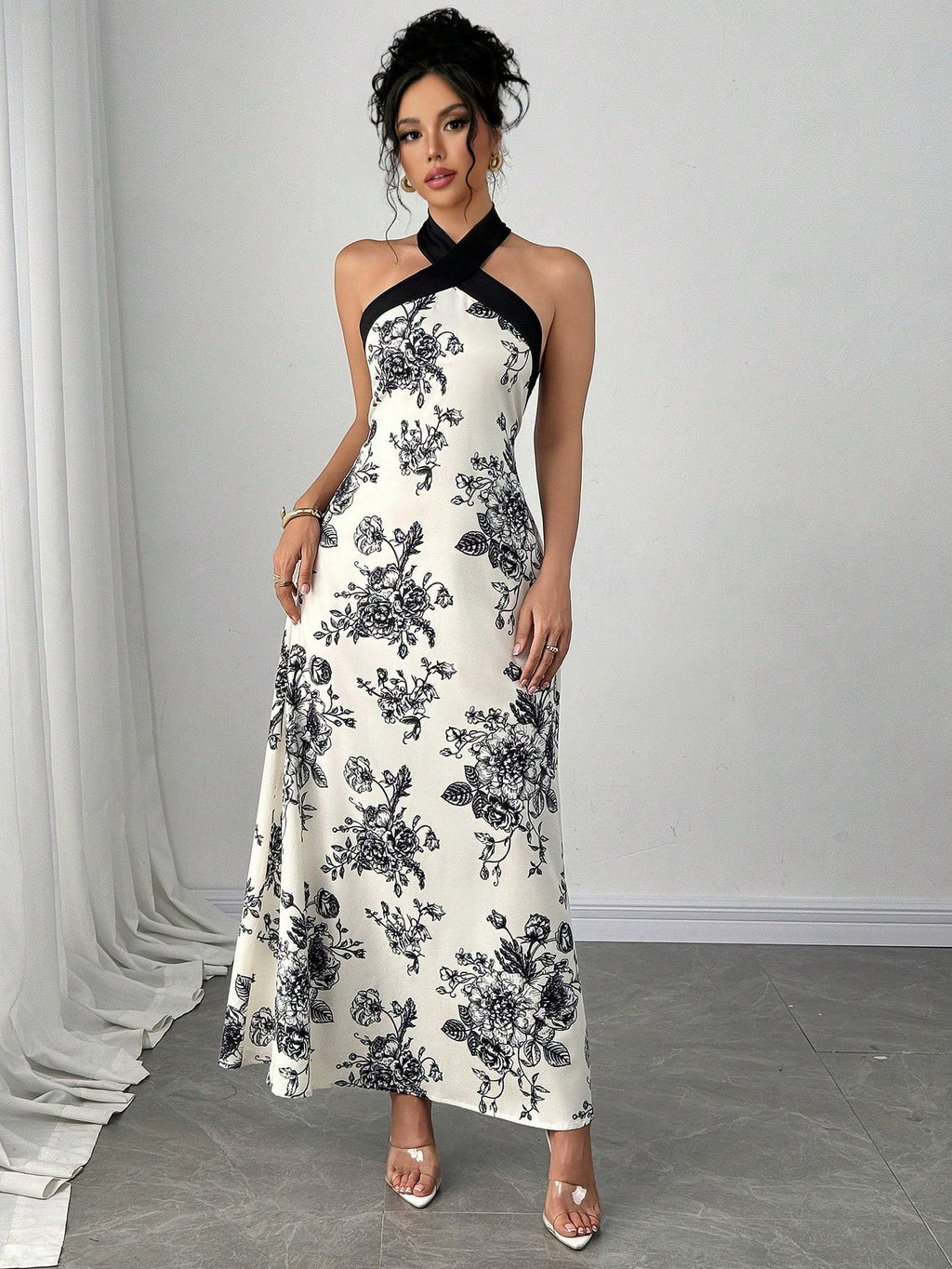 Floral Print Halter Neck Slim Fit Maxi Dress