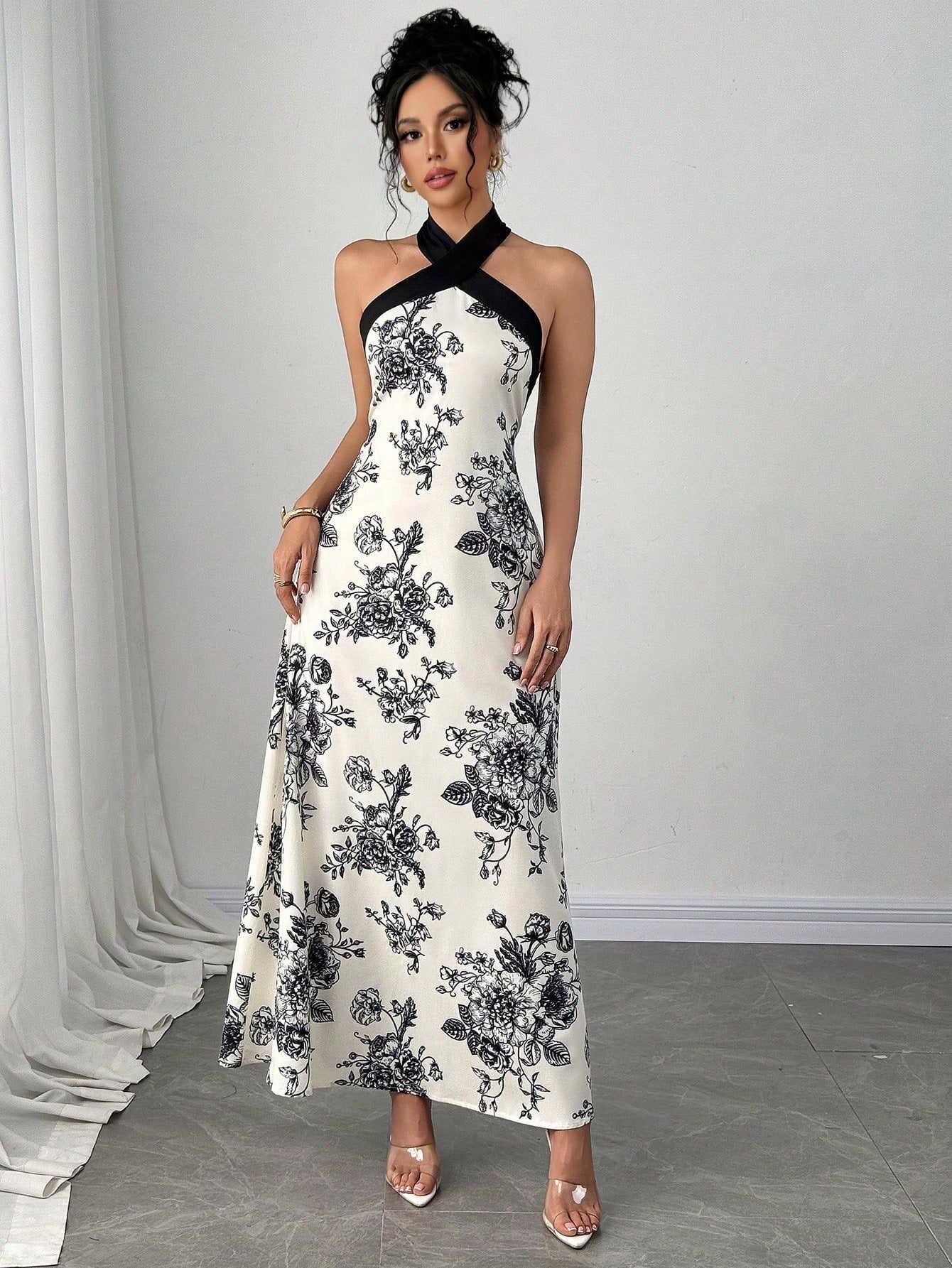 Floral Print Halter Neck Slim Fit Maxi Dress