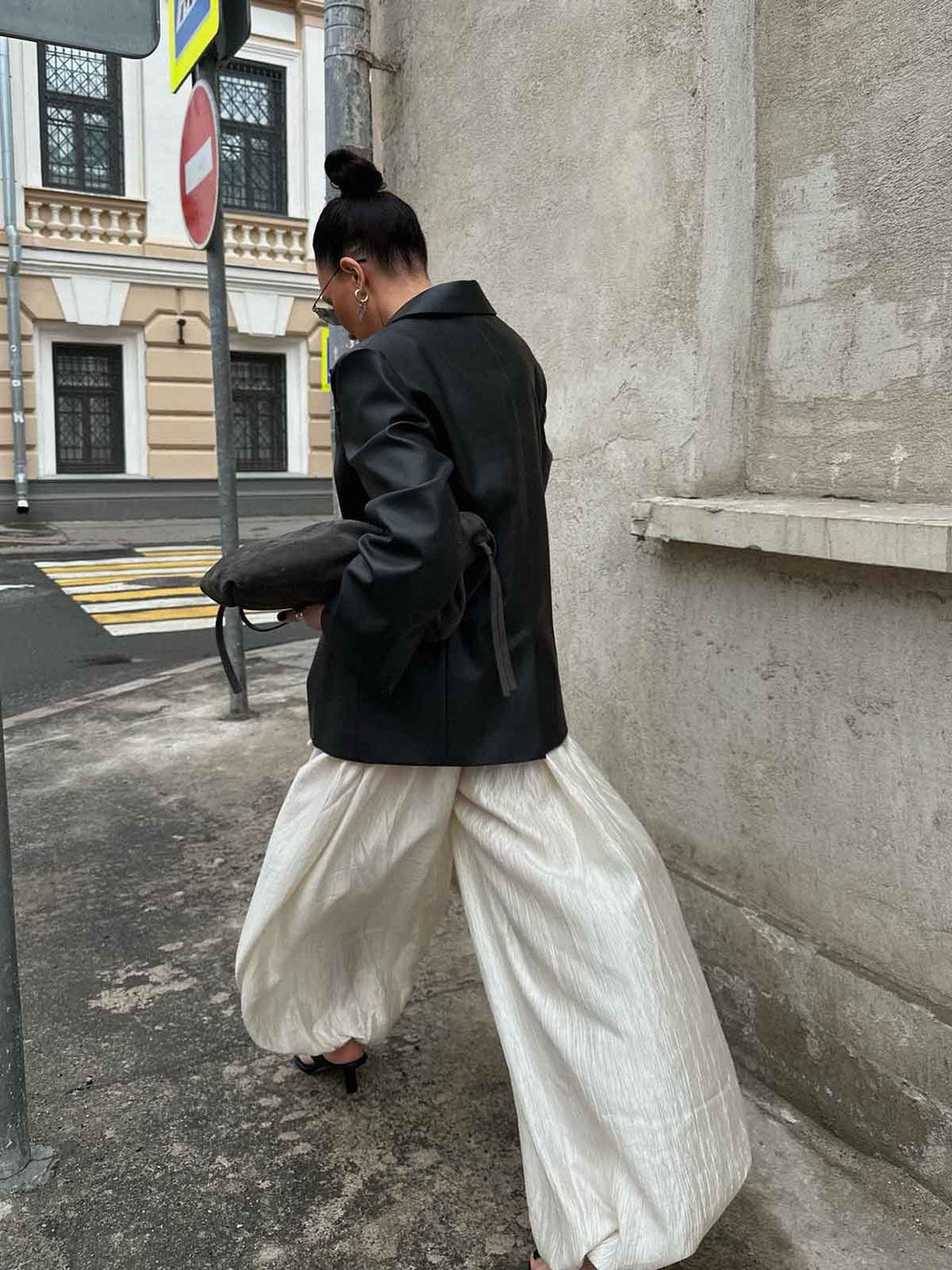 Linen Blend Pleated Wide Leg Trousers
