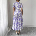 Geblümtes Midi-Kleid mit V-Ausschnitt
