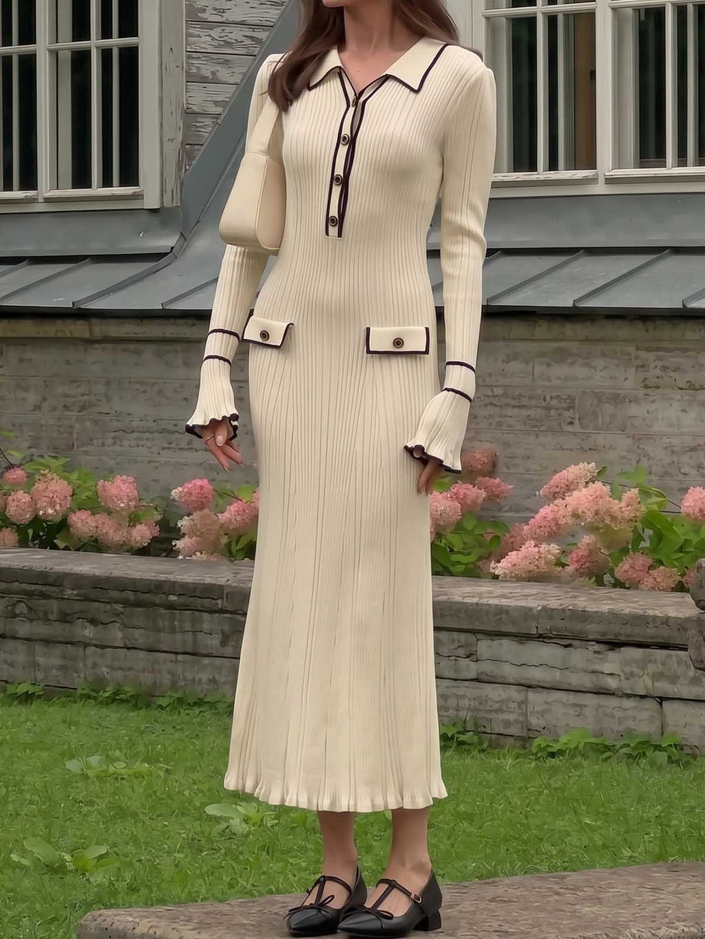 Abito midi in maglia con colletto a balze alla francese