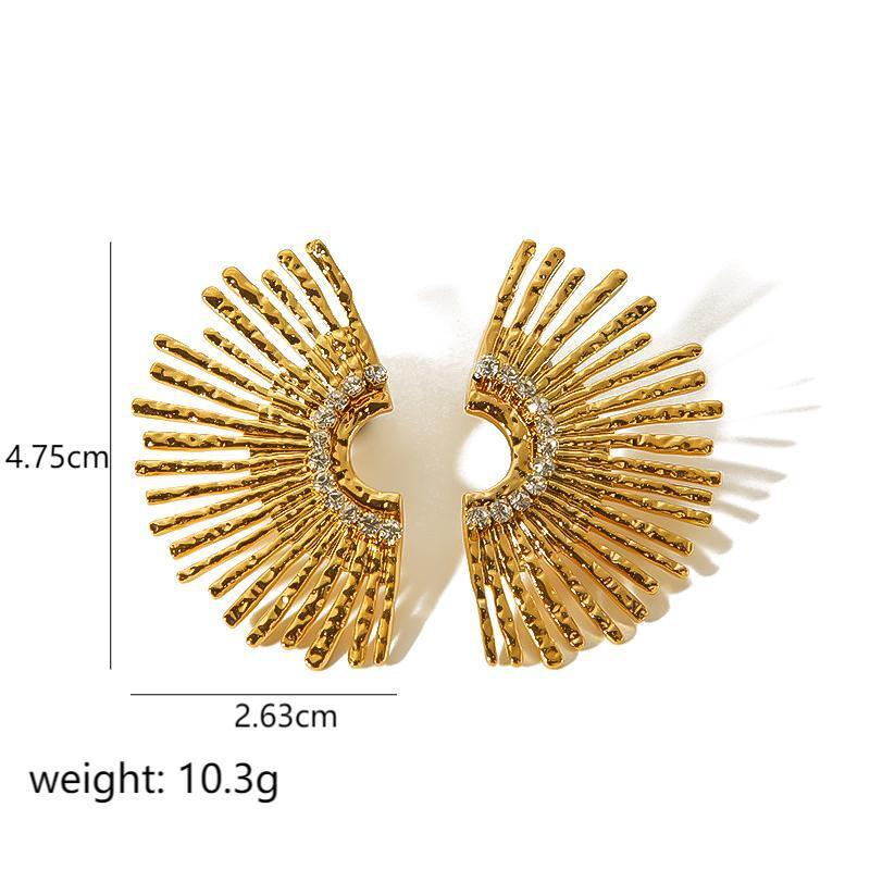 Ray Motif Gold Stud Earrings