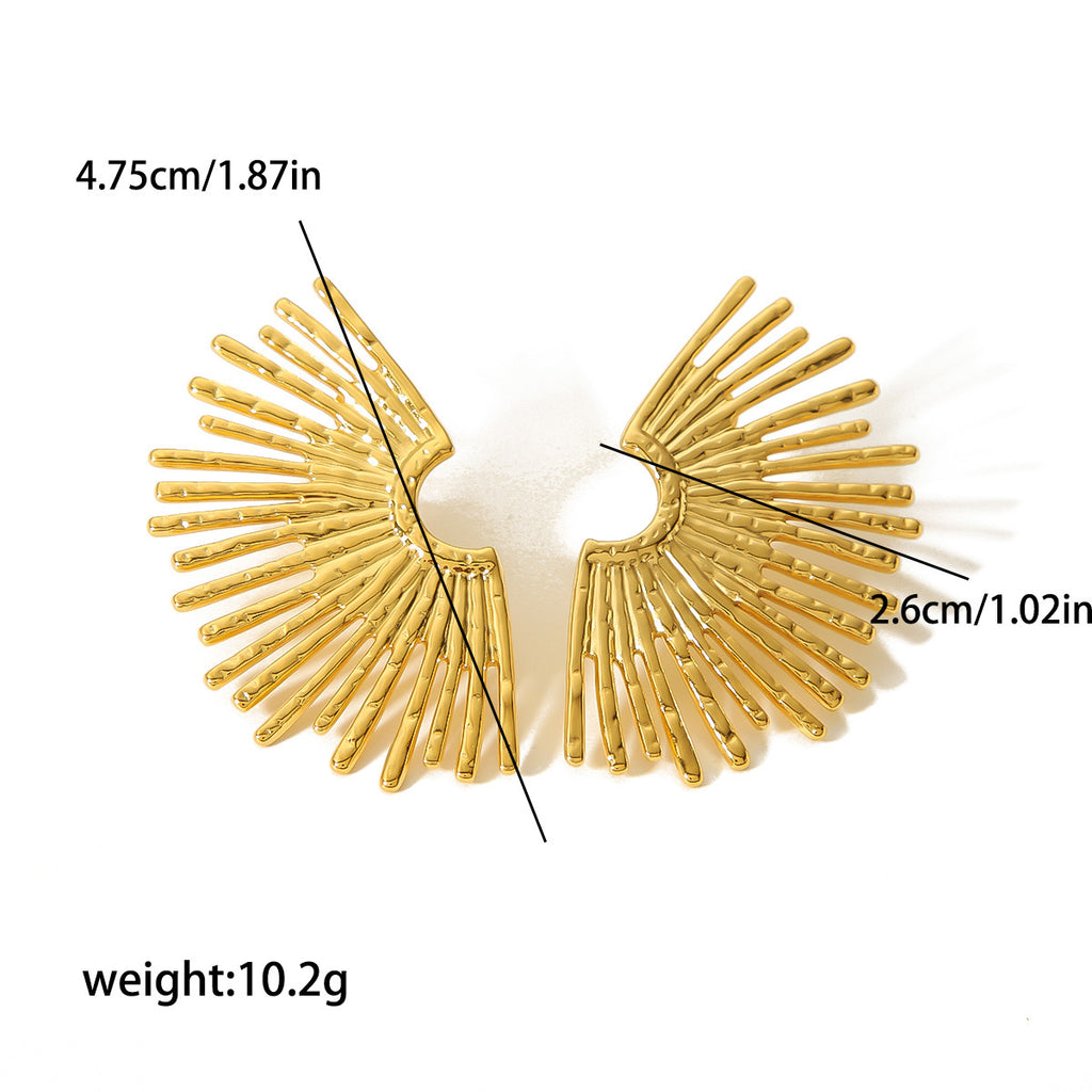 Ray Motif Gold Stud Earrings