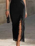Robe midi élégante à col montant et dentelle noire