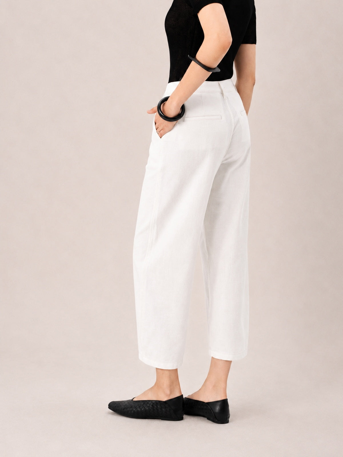 Curved Seam Cropped Cotton Jeans