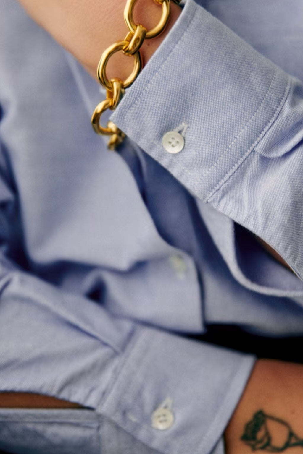 The Tomboy Shirt In Sky Blue Oxford