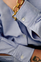 Das Tomboy-Hemd aus himmelblauem Oxford-Gewebe