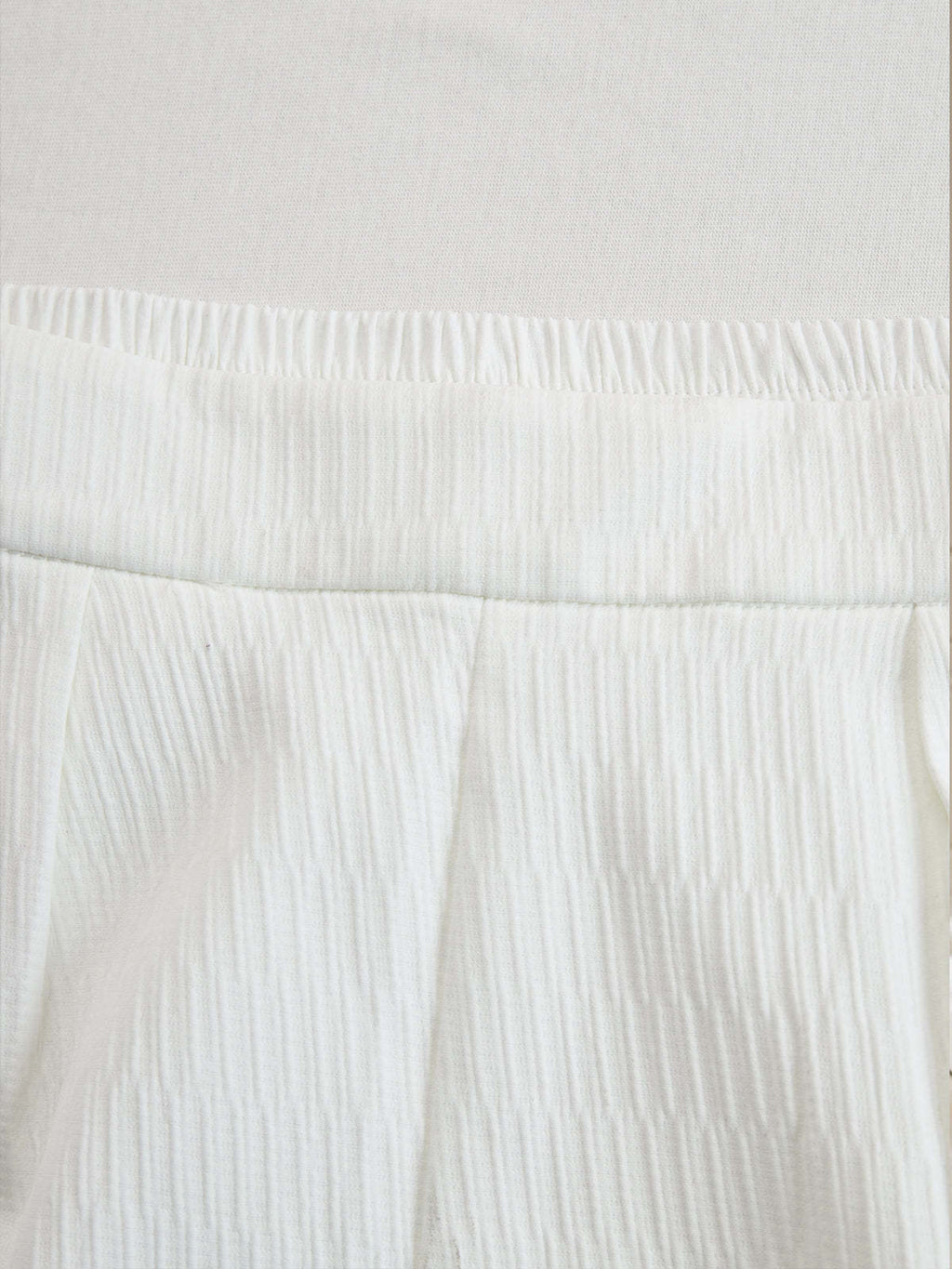 Creamy White Textured Lantern Sleeve Set